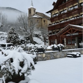 Snowy landscape Hotel La Morera València d'Àneu Pyrenees